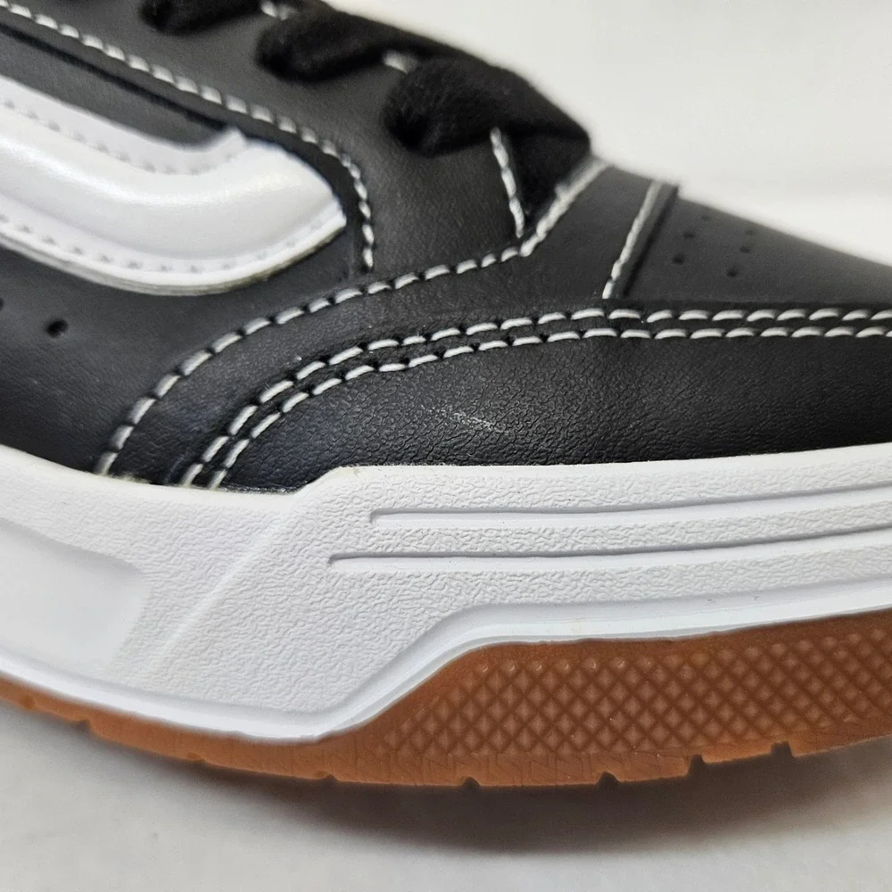 Vans Hylane Leather Sneakers VN000D269X1 Black White Gum Womens Size 7.5